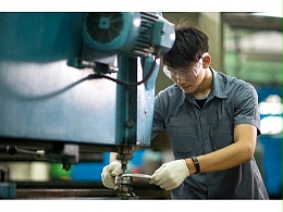 什么是河北五金沖壓件加工廠？模具鉗工的8大操作注意事項