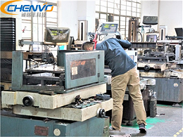 精密五金沖壓模具加工跳廢料，怎么解決？