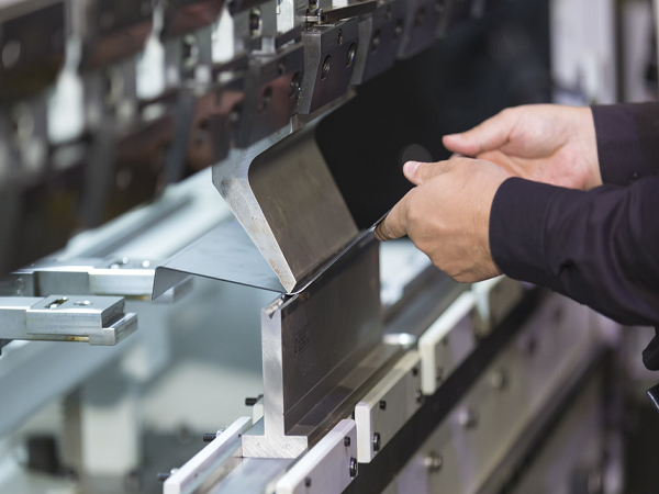 高精度五金沖壓件的制造流程都有哪些內(nèi)容？