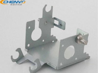 精密沖壓件廠，輥式?jīng)_床送料機-10萬㎡生產(chǎn)面積[誠瑞豐]