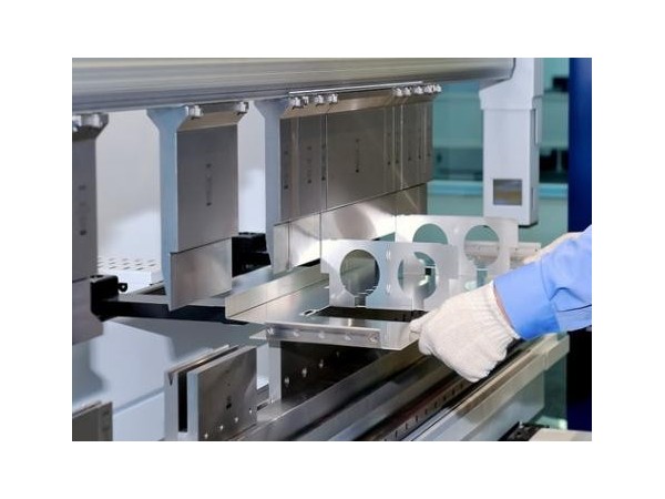 鈑金加工的行業(yè)應用及工藝流程介紹