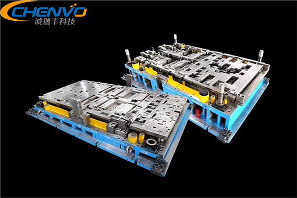 五金模具沖壓廠(chǎng)