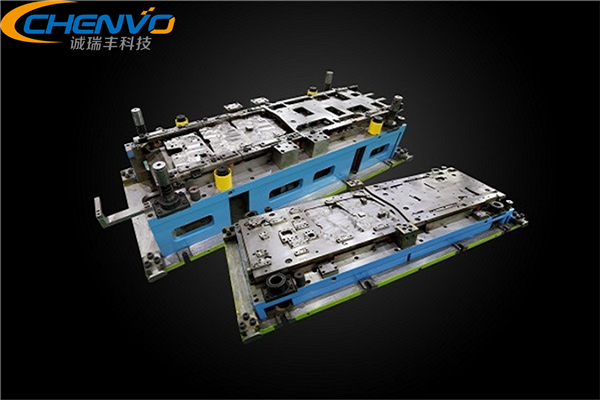 五金模具沖壓廠(chǎng)