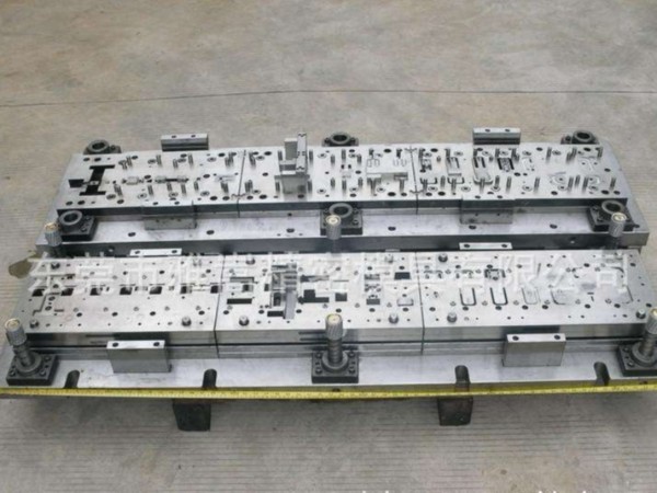 中國(guó)五金沖壓汽車模具與國(guó)外的差距