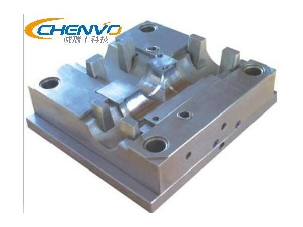 精密沖壓模具設(shè)計(jì)注意事項(xiàng)